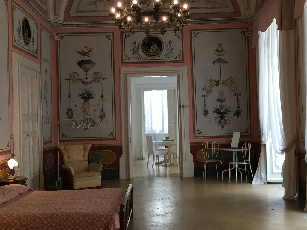 شقة Palazzo Doxi Fontana Dimora Storica غالّيبولي المظهر الخارجي الصورة